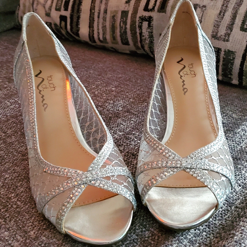 NWOT Touch of Nina Heels